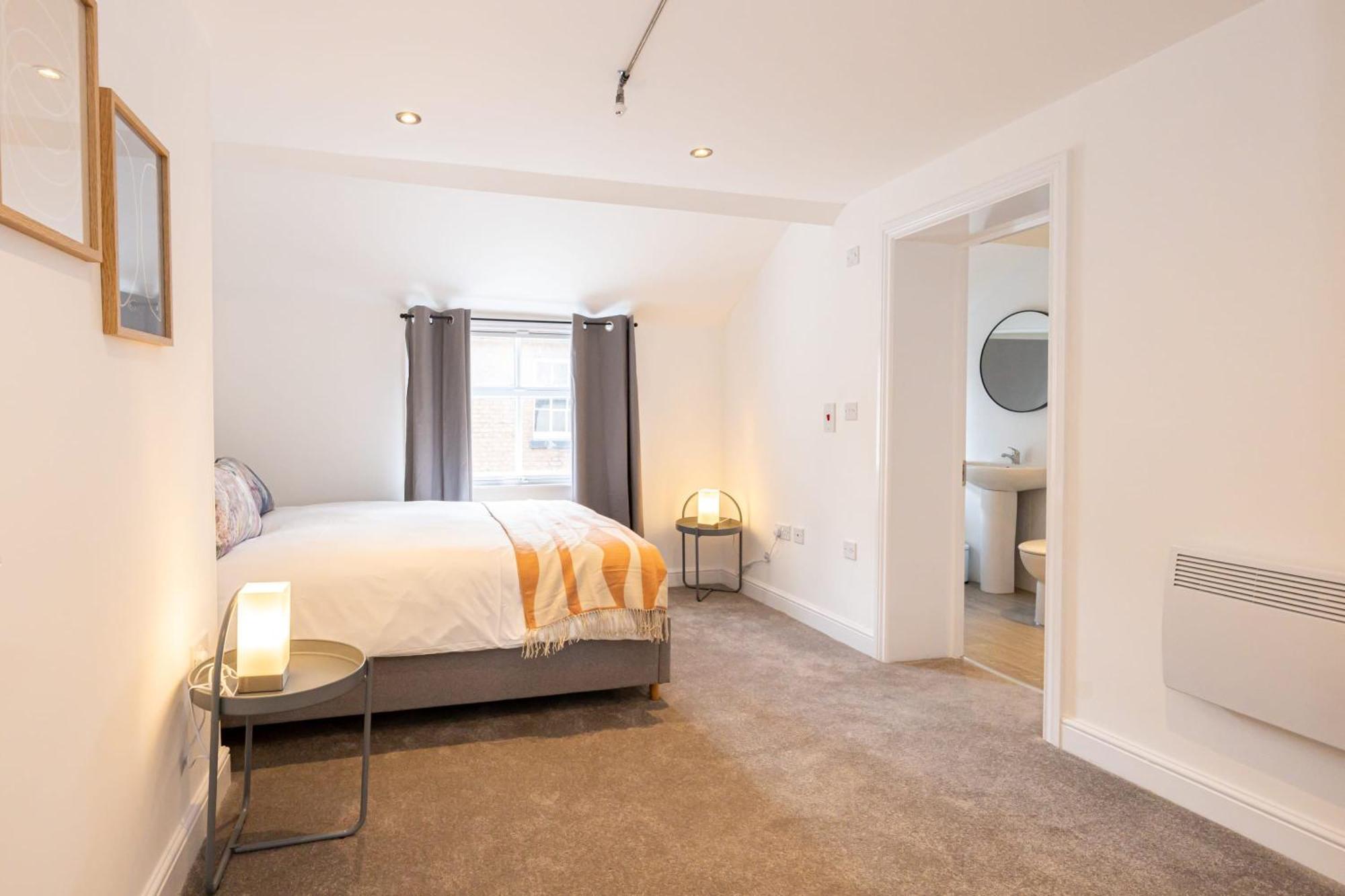Beautiful 1 Bed 20mins To Manchester Apartment Bolton
