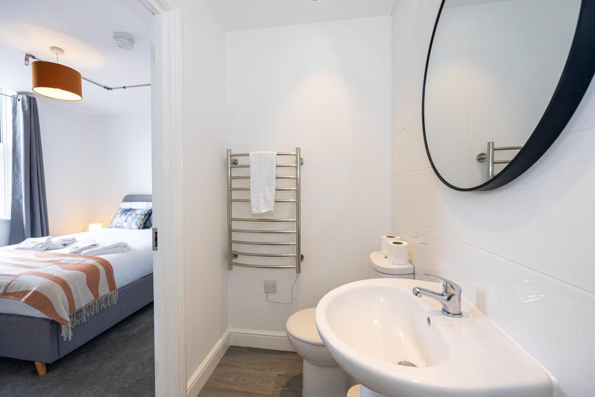 Beautiful 1 Bed 20mins To Manchester Apartment Bolton