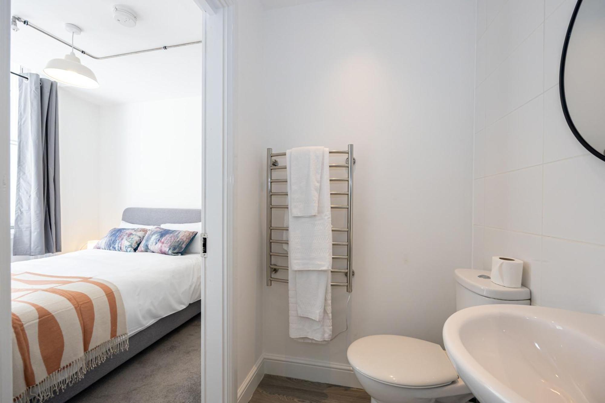 Beautiful 1 Bed 20mins To Manchester Bolton