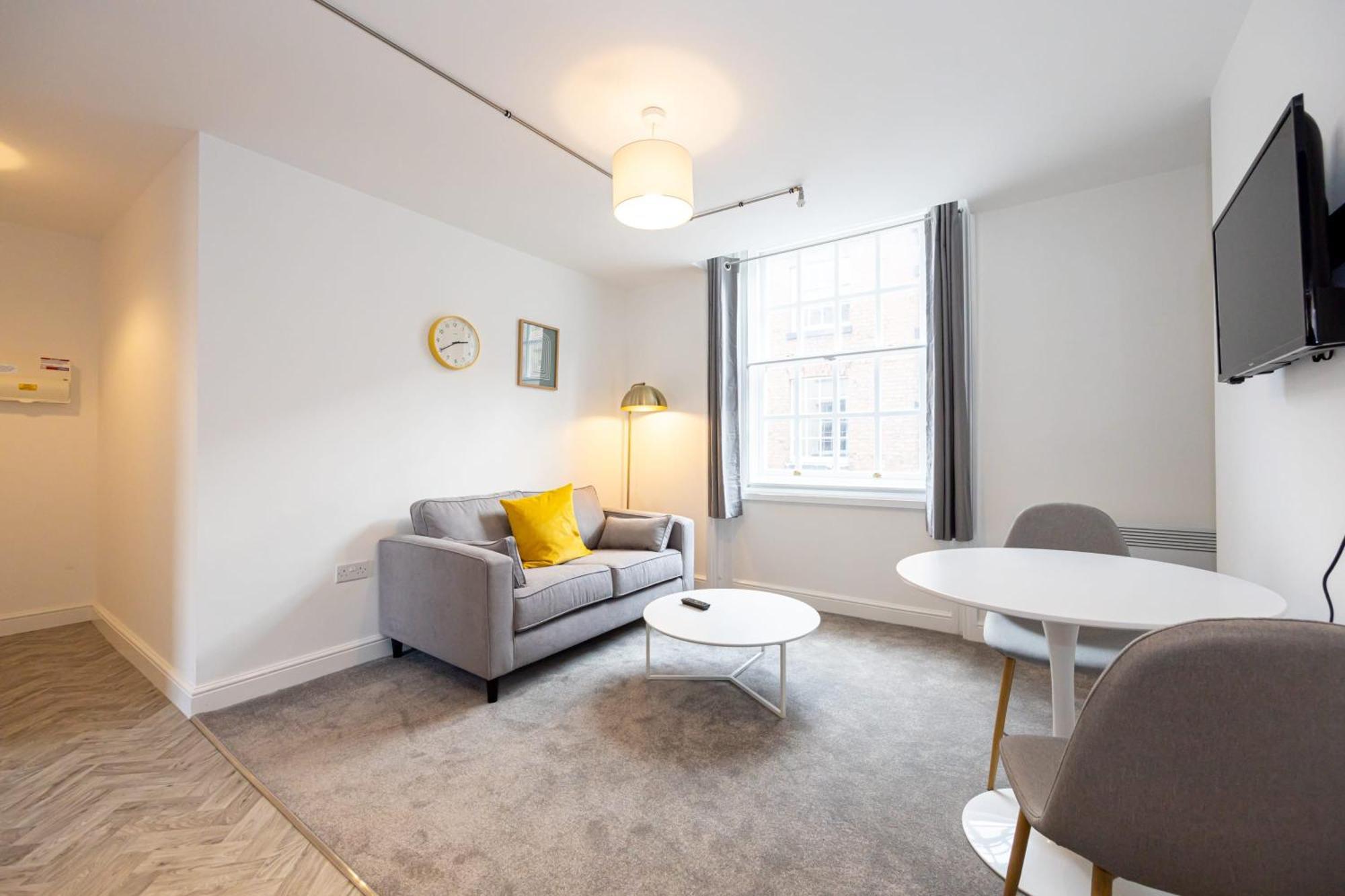 Beautiful 1 Bed 20mins To Manchester Apartment