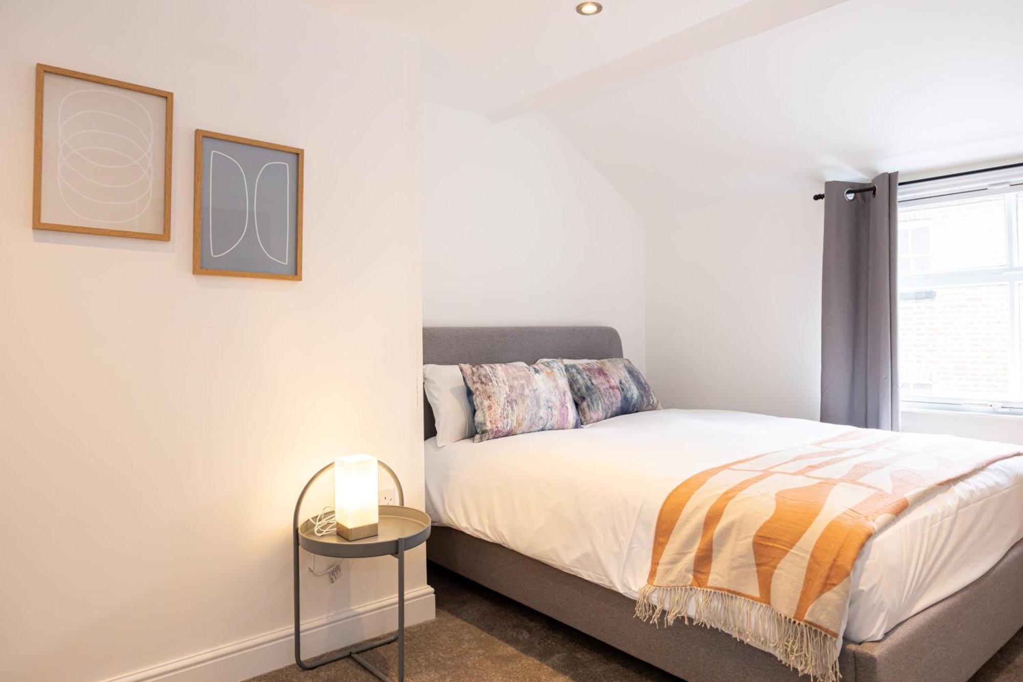 Beautiful 1 Bed 20mins To Manchester * Bolton