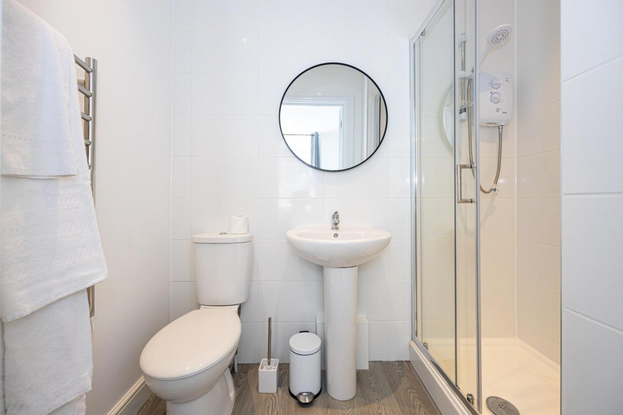 Beautiful 1 Bed 20mins To Manchester * Bolton