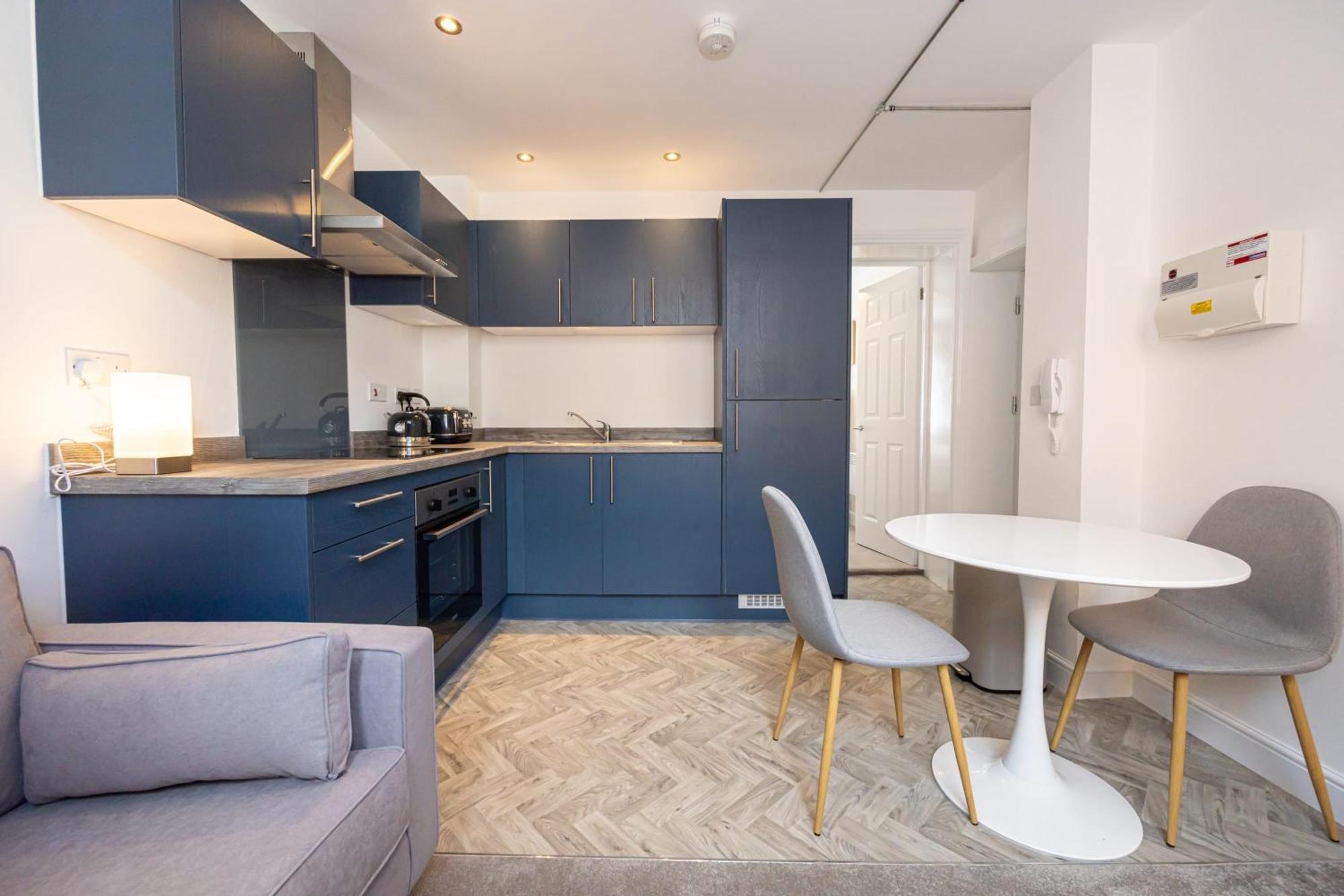 Beautiful 1 Bed 20mins To Manchester Apartment *