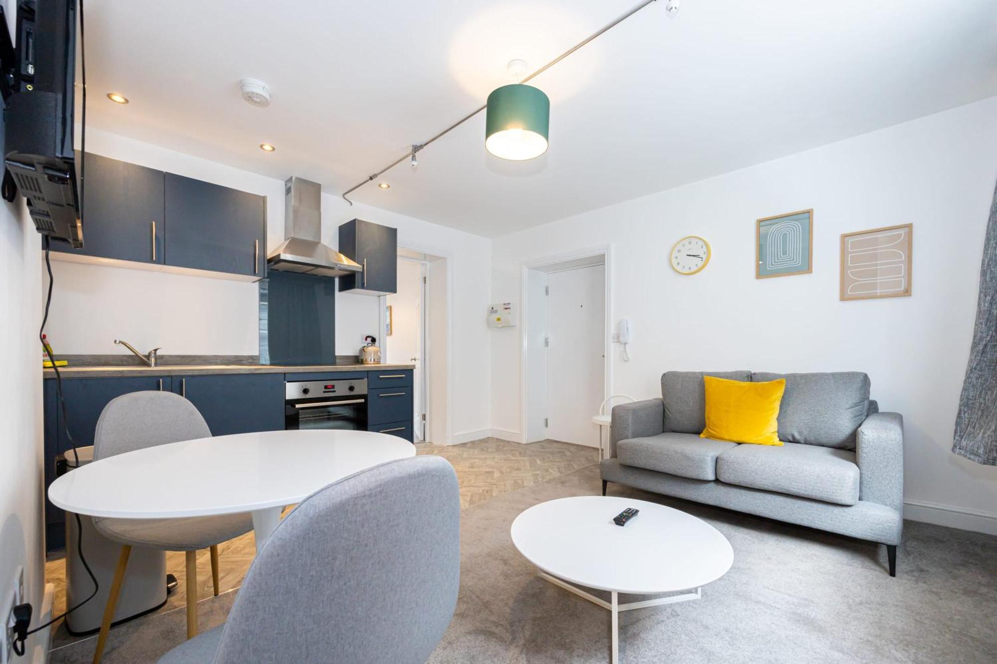 Beautiful 1 Bed 20mins To Manchester Apartment
